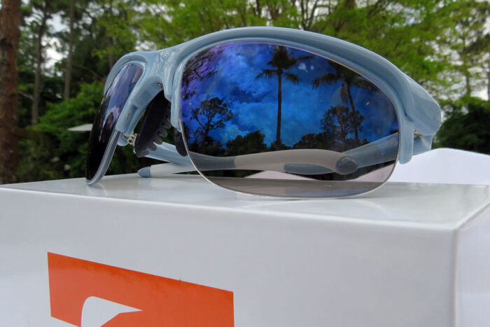 Hammer Lens in Blue Frame, Blue Mirror Finish