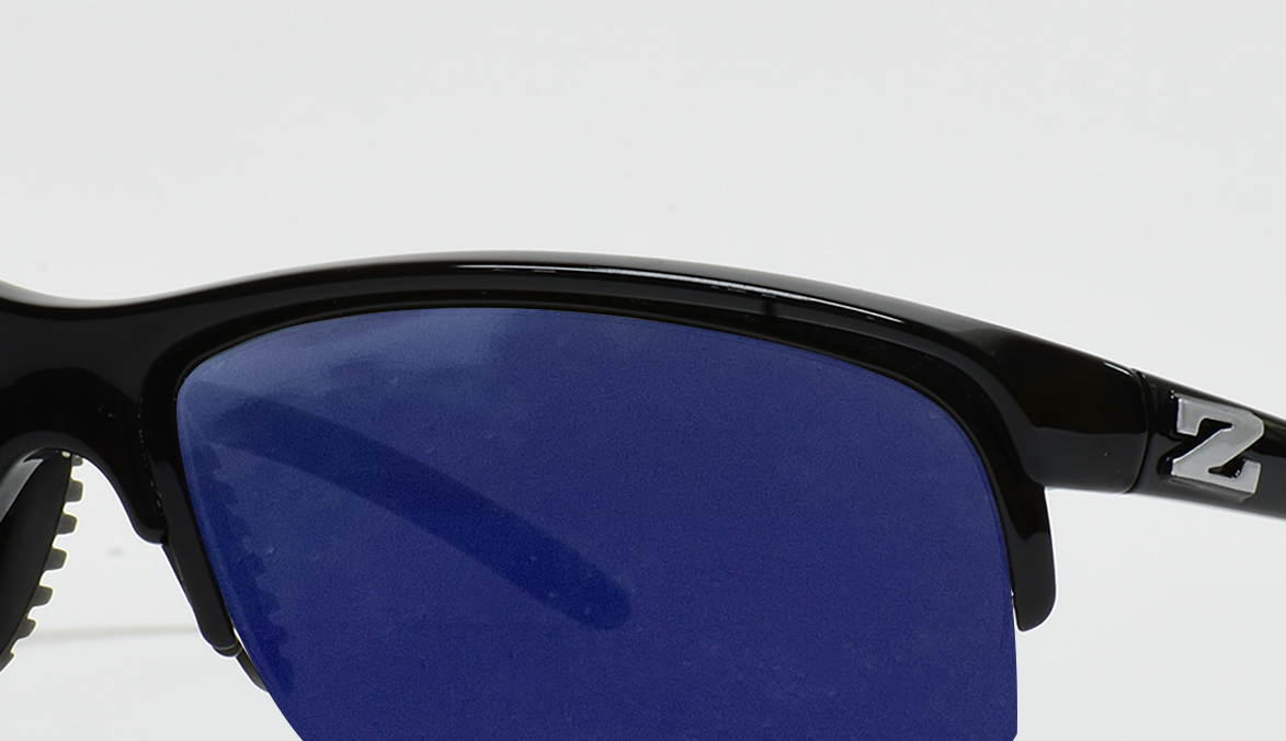 black-frame-sapphire-color