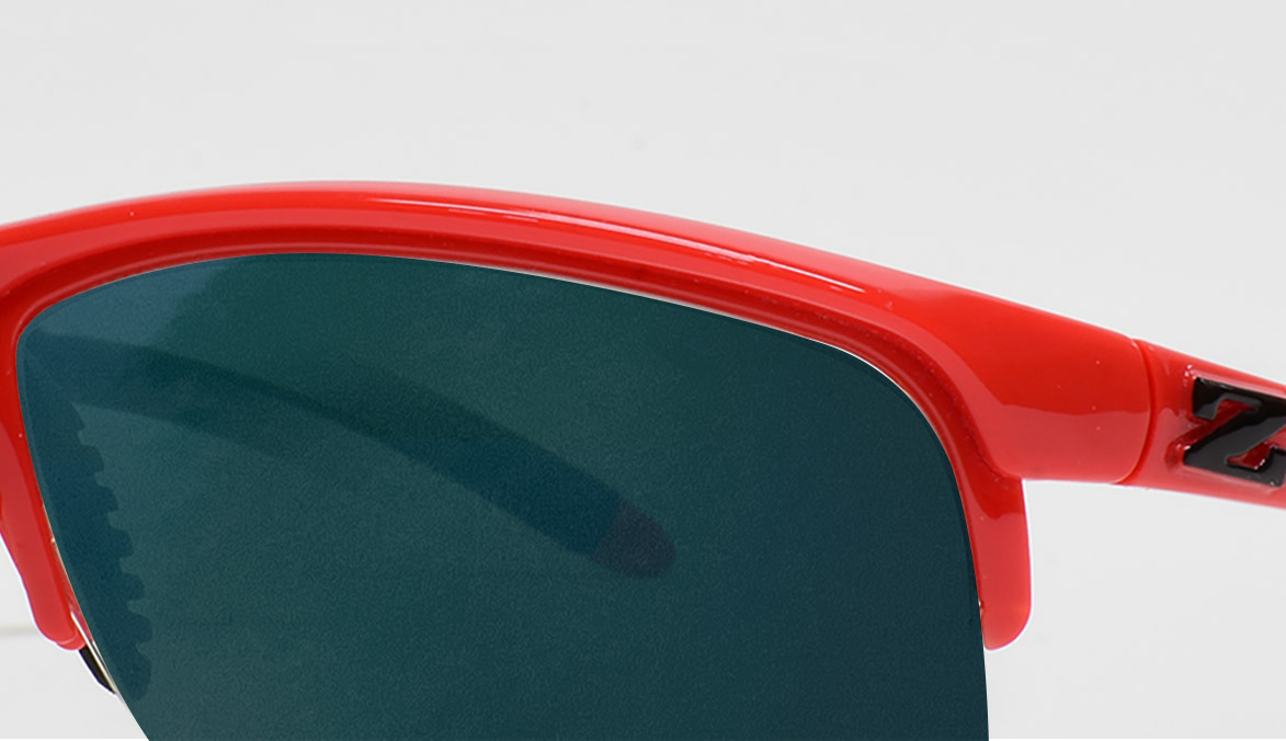 zoran-red-frame-emerald-lens